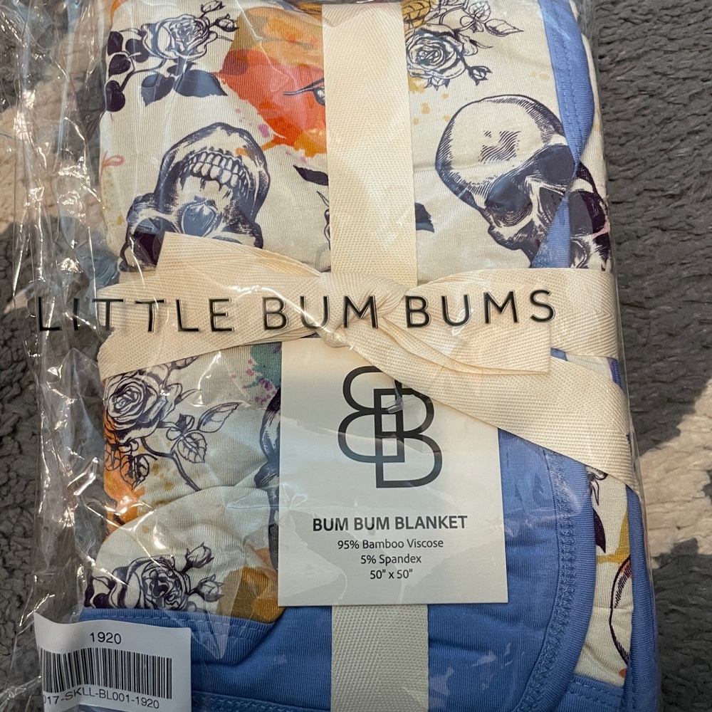 Ban to the Bone Little Bum Bums Blanket - NIB